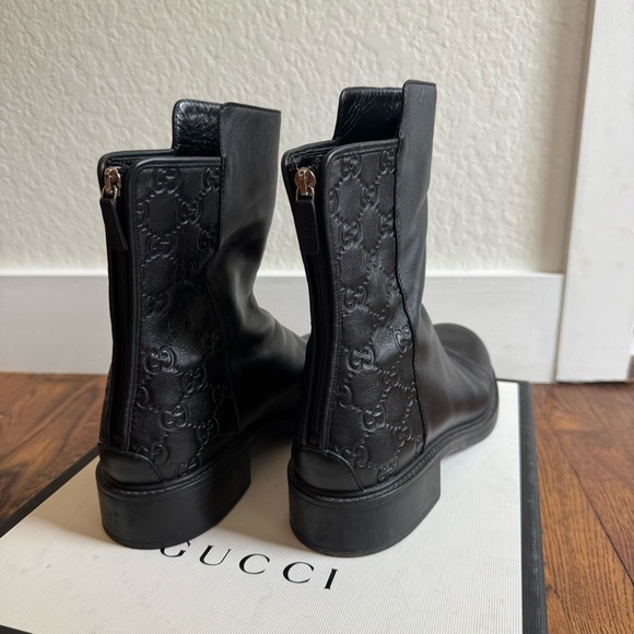 Gucci Black Leather combat Boots with logo - Picture 3 of 13